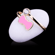 обзорное фото Золотое кольцо для девочки розовый Бантик 032934  Детские золотые кольца