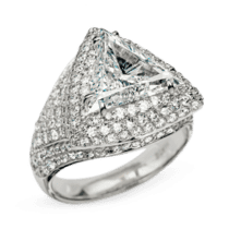 обзорное фото Кольцо из белого золота с бриллиантами R0638  Золотые кольца с бриллиантами