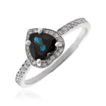 обзорное фото Золотое кольцо с сапфиром в форме сердца и бриллиантами 036755  Золотые кольца
