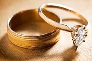 Чем отличается помолвочное кольцо от обручального кольца? фото