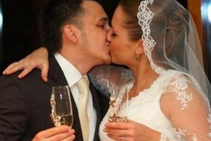 Ситцеве весілля, паперове, шкіряне, лляне, а діамантове не бажаєте? фото