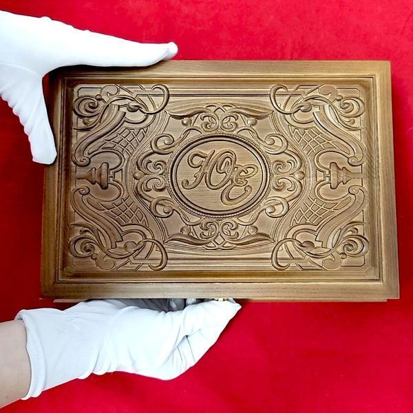 Серебряный именной набор столовых приборов на две персоны с золотой монограммой 038271 038271 фото