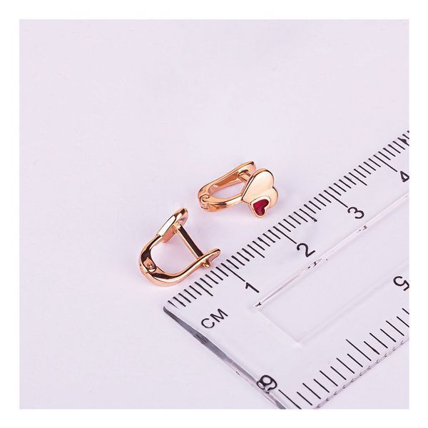 Золотые серьги с красным сердечком 037974 037974 фото
