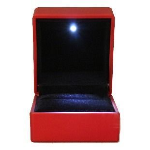 Футляр для кольца с подсветкой красный 037508 037508 фото