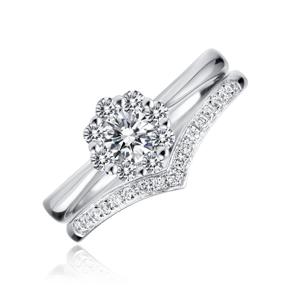 Нежное золотое кольцо с бриллиантами 031015 031015 фото