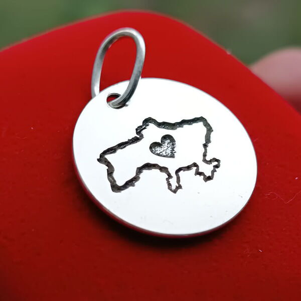 Серебряный подвес кулон карта Украины и сердечко 925 пробы 037303 детальное изображение ювелирного изделия Серебряные подвески Серебряный подвес кулон карта Украины и сердечко 925 пробы 037303 детальное изображение ювелирного изделия Серебряные подвески