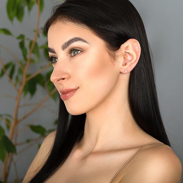 Золоті сережки-цвяшки з діамантами 030972 детальне зображення ювелірного виробу Золоті сережки-цвяшки з діамантами 030972 детальне зображення ювелірного виробу