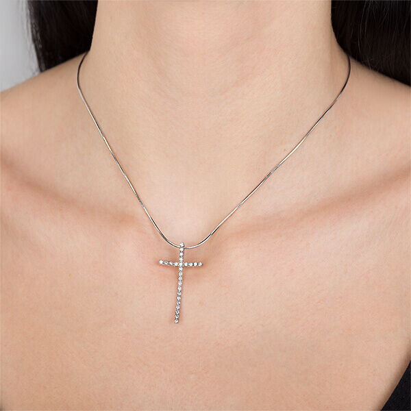 Золотой крестик с бриллиантами  Золотой крестик с бриллиантами