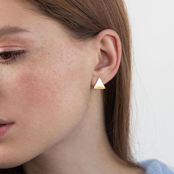 Стильные золотые серьги Треугольники, лимонное золото 037452 детальное изображение ювелирного изделия Золотые серьги без вставок Стильные золотые серьги Треугольники, лимонное золото 037452 детальное изображение ювелирного изделия Золотые серьги без вставок