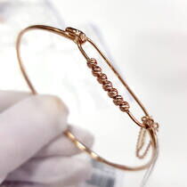 обзорное фото Золотой браслет Булавка с шариками 033224 Золотые браслеты обзорное фото Золотой браслет Булавка с шариками 033224  Золотые браслеты