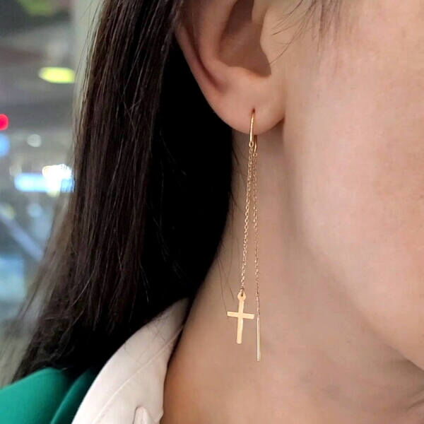 Золоті сережки протяжки з хрестиком 034629 детальне зображення ювелірного виробу