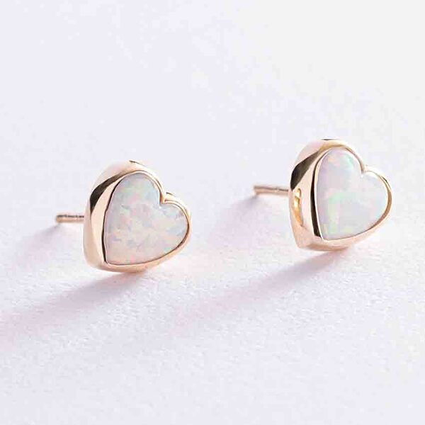 Серьги-пусеты в желтом золоте с опалом Сердца 038701 детальное изображение ювелирного изделия Золотые серьги с опалом Серьги-пусеты в желтом золоте с опалом Сердца 038701 детальное изображение ювелирного изделия Золотые серьги с опалом