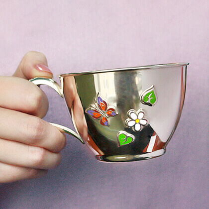 Серебряная детская чашка с эмалью бабочка Серебряная детская чашка с эмалью бабочка