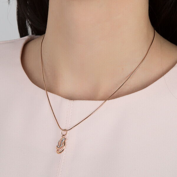 Золотой кулон. Фото Золотой кулон. Фото