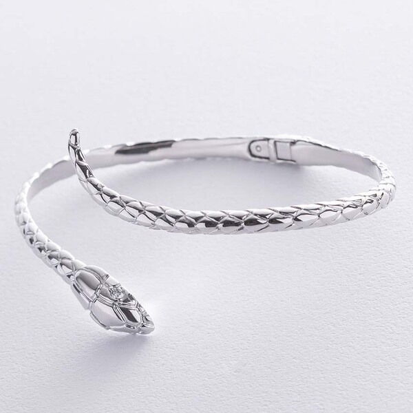 Жесткий браслет Змея в белом золоте с бриллиантами 038506 детальное изображение ювелирного изделия Золотые браслеты с бриллиантом Жесткий браслет Змея в белом золоте с бриллиантами 038506 детальное изображение ювелирного изделия Золотые браслеты с бриллиантом