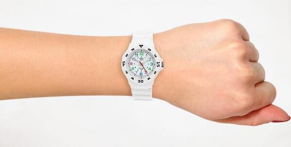 Часы Q&Q VR19J004Y-4 Часы Q&Q VR19J004Y-4