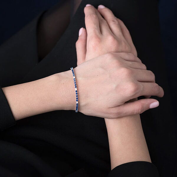 женский браслет с сапфирами и бриллиантами женский браслет с сапфирами и бриллиантами