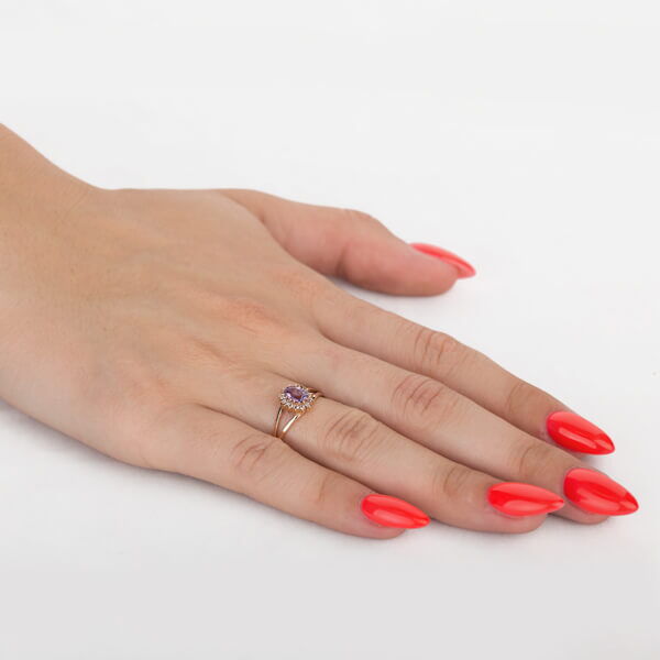 Золотое кольцо с аметистом Золотое кольцо с аметистом