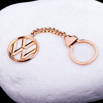 обзорное фото Брелок с логотипом Volkswagen из золота 585 пробы 032998 Брелок из золота обзорное фото Брелок с логотипом Volkswagen из золота 585 пробы 032998  Брелок из золота