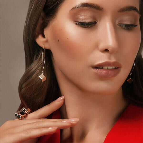 Золоті сережки підвіски Кубики 029339 детальне зображення ювелірного виробу Золоті сережки підвіски Кубики 029339 детальне зображення ювелірного виробу