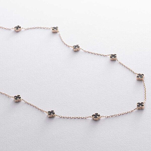 Невероятное mini колье из желтого золота Клевер с ониксом 038570 детальное изображение ювелирного изделия Золотые колье с камнями Невероятное mini колье из желтого золота Клевер с ониксом 038570 детальное изображение ювелирного изделия Золотые колье с камнями