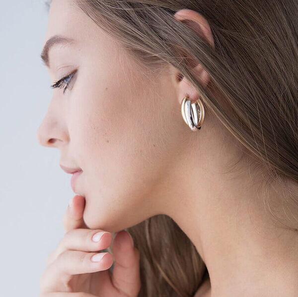 Золотые серьги кольца объемные в комбинированном золоте белое, желтое 585 проба 037786 детальное изображение ювелирного изделия Золотые серьги без вставок Золотые серьги кольца объемные в комбинированном золоте белое, желтое 585 проба 037786 детальное изображение ювелирного изделия Золотые серьги без вставок