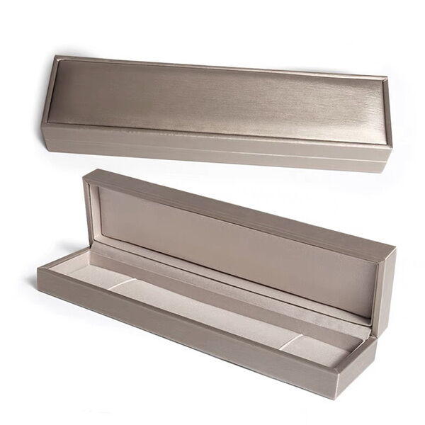 Стильный подарочный футляр для браслета, цепочки и часов 0123456 детальное изображение ювелирного изделия Подарочные футляры и упаковки Стильный подарочный футляр для браслета, цепочки и часов 0123456 детальное изображение ювелирного изделия Подарочные футляры и упаковки