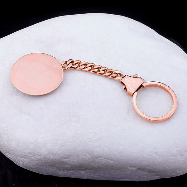 золотой брелок для ключек с логотипом авто золотой брелок для ключек с логотипом авто