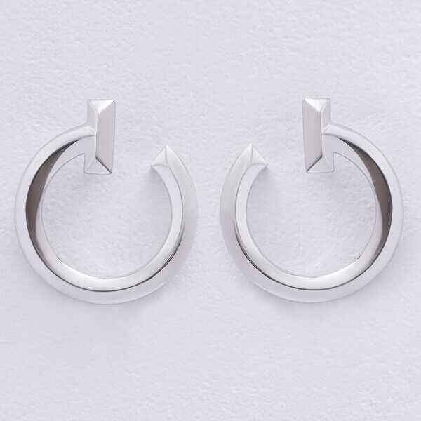 Серьги-пусеты Эвелин в белом золоте 038396 детальное изображение ювелирного изделия Золотые серьги без вставок Серьги-пусеты Эвелин в белом золоте 038396 детальное изображение ювелирного изделия Золотые серьги без вставок