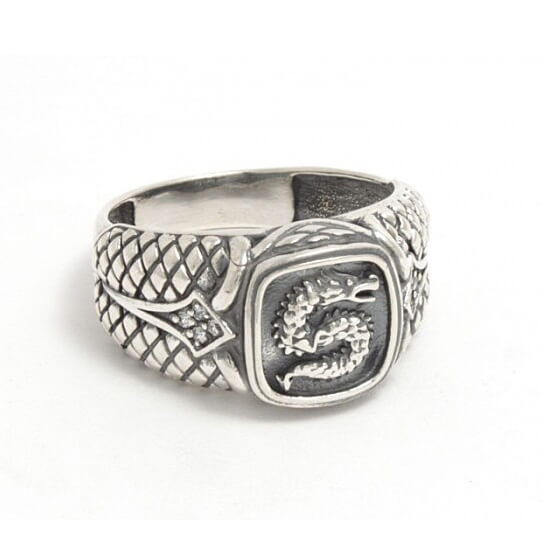 Серебряная печатка Дракон 026633 детальное изображение ювелирного изделия Серебряные кольца Серебряная печатка Дракон 026633 детальное изображение ювелирного изделия Серебряные кольца