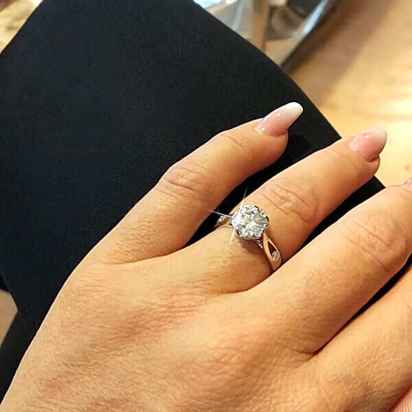 кольцо с бриллиантом кольцо с бриллиантом