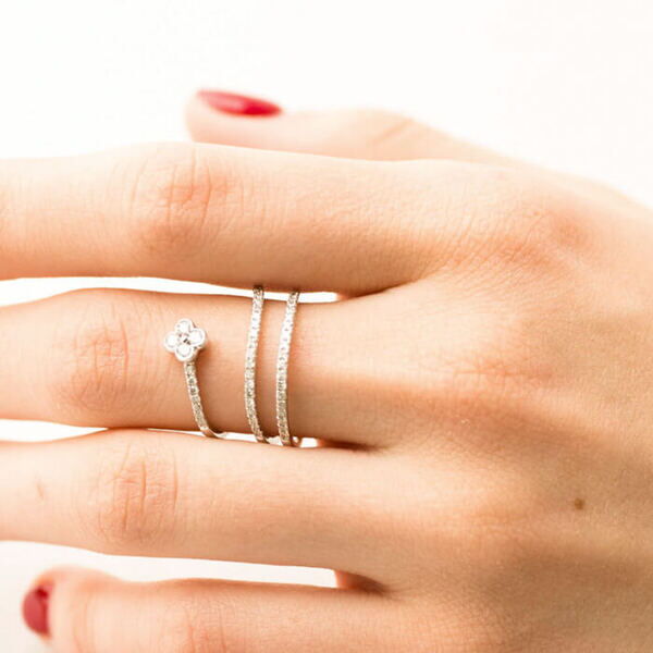 золотое кольцо пружина с клевером золотое кольцо пружина с клевером