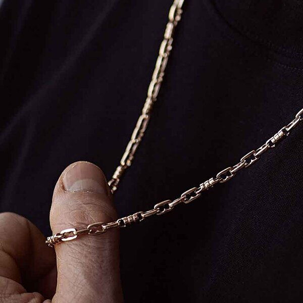 Чоловічий ланцюг в червоному золоті бнз вставок 039080 детальне зображення ювелірного виробу Чоловічий ланцюг в червоному золоті бнз вставок 039080 детальне зображення ювелірного виробу