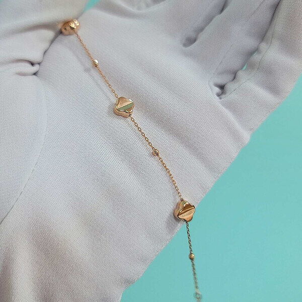 Стильный золотой универсальный браслет Клевер 036900 детальное изображение ювелирного изделия Женские золотые браслеты Стильный золотой универсальный браслет Клевер 036900 детальное изображение ювелирного изделия Женские золотые браслеты