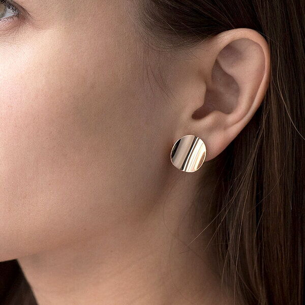 Зеркальные глянцевые золотые серьги на английском замке Верона 032469 детальное изображение ювелирного изделия Золотые серьги без вставок Зеркальные глянцевые золотые серьги на английском замке Верона 032469 детальное изображение ювелирного изделия Золотые серьги без вставок