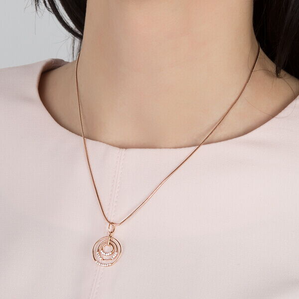 Золотой кулон. Фото Золотой кулон. Фото