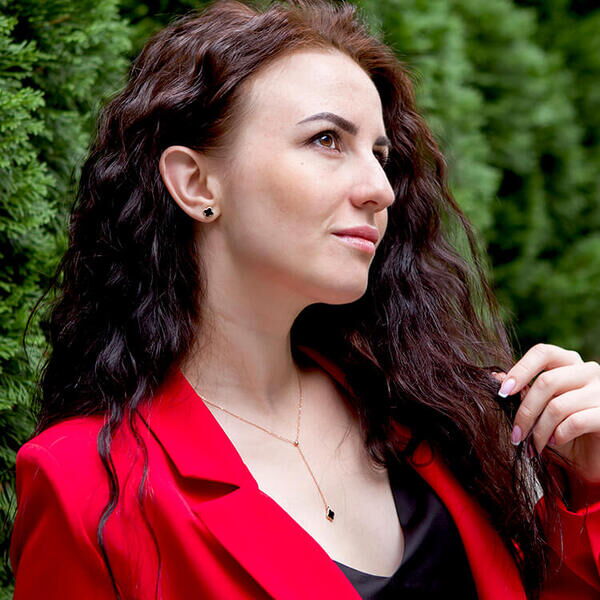 колье золотое с эмалью клевер колье золотое с эмалью клевер