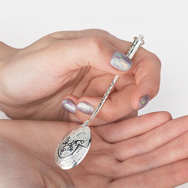 Серебряная ложка на первый зуб Серебряная ложка на первый зуб