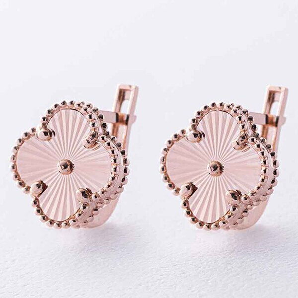 Женские серьги в красном золоте Клевер с алмазной гранью на английской застежке 039046 детальное изображение ювелирного изделия Золотые серьги без вставок Женские серьги в красном золоте Клевер с алмазной гранью на английской застежке 039046 детальное изображение ювелирного изделия Золотые серьги без вставок