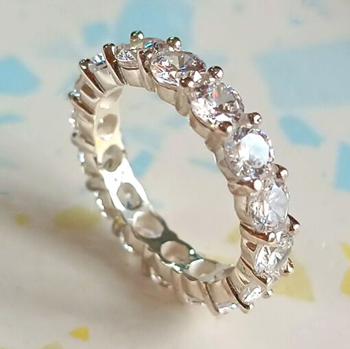 Серебряное кольцо дорожка 038374 детальное изображение ювелирного изделия Серебряные кольца со вставками Серебряное кольцо дорожка 038374 детальное изображение ювелирного изделия Серебряные кольца со вставками