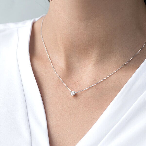 Колье из золота 750 Цветок с бриллиантом 032865 детальное изображение ювелирного изделия Золотое колье с бриллиантами Колье из золота 750 Цветок с бриллиантом 032865 детальное изображение ювелирного изделия Золотое колье с бриллиантами