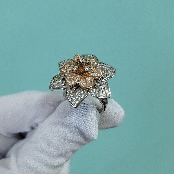 крупное серебряное кольцо цветок с камнями крупное серебряное кольцо цветок с камнями