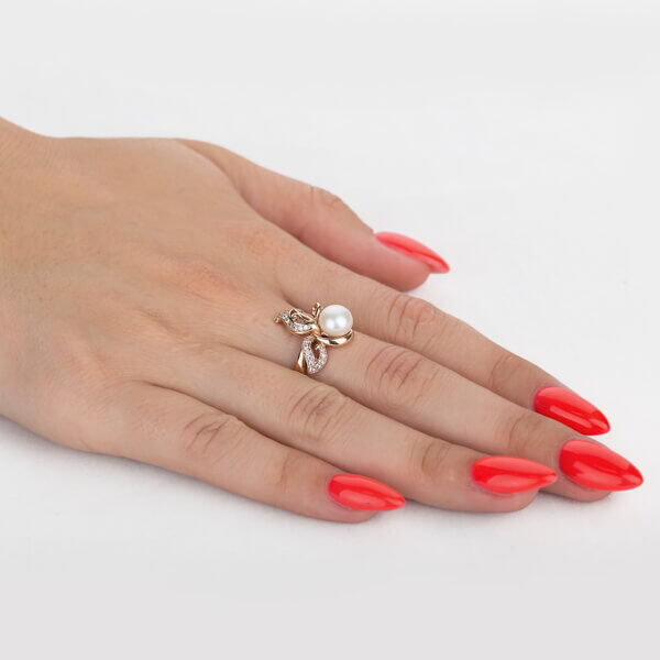 Золотое кольцо с жемчугом  Золотое кольцо с жемчугом