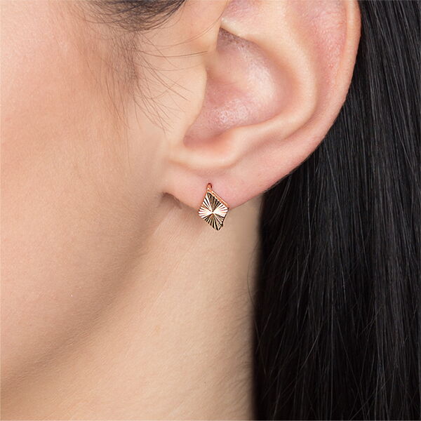 Золотые серьги с алмазной гранью Золотые серьги с алмазной гранью