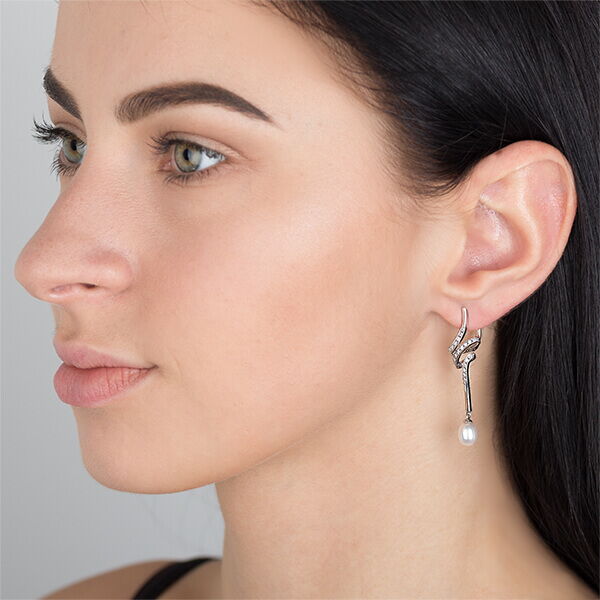 золотые серьги с бриллиантами и жемчугом золотые серьги с бриллиантами и жемчугом