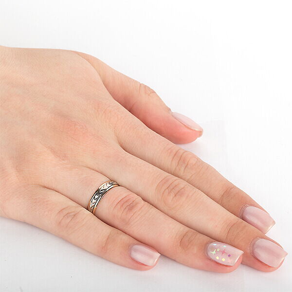 Золотое обручальное кольцо Золотое обручальное кольцо