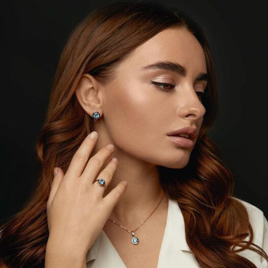 золотий комплект з топазом золотий комплект з топазом