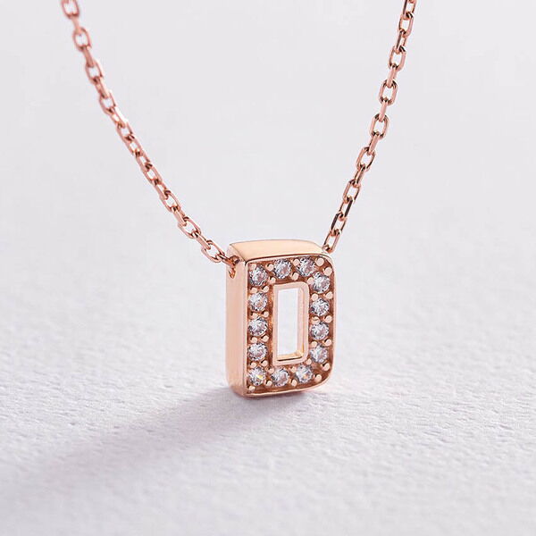 Кольє з англійською літерою D та білими фіанітами в червоному золоті 585 проби 039976 детальне зображення ювелірного виробу Кольє з англійською літерою D та білими фіанітами в червоному золоті 585 проби 039976 детальне зображення ювелірного виробу