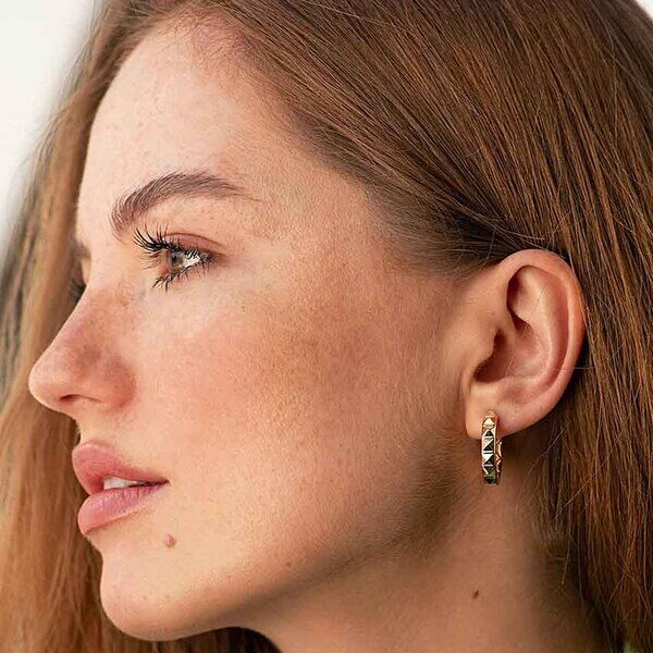 Минималистичные серьги-кольца Клеш в желтом золоте без вставок 039308 детальное изображение ювелирного изделия Золотые серьги без вставок Минималистичные серьги-кольца Клеш в желтом золоте без вставок 039308 детальное изображение ювелирного изделия Золотые серьги без вставок