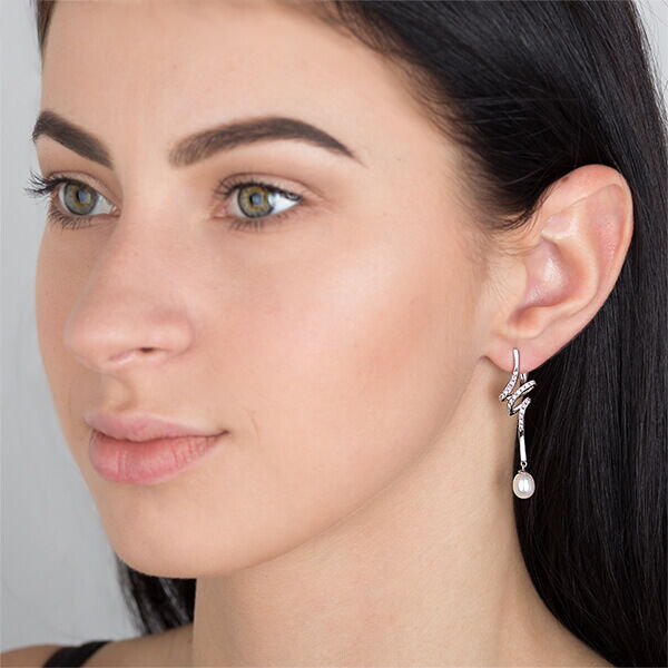 золотые серьги с бриллиантами и жемчугом золотые серьги с бриллиантами и жемчугом